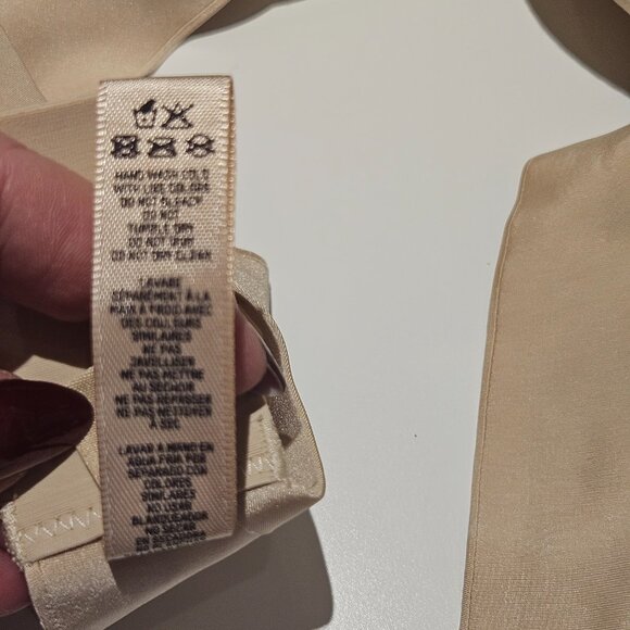 Skims Bra 36A Beige/Nude Ultimate Collection Teardrop Underwire Push-Up Padded - Picture 7 of 9